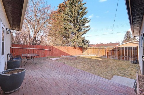 336 Penworth Way Se, Calgary, AB - Outdoor