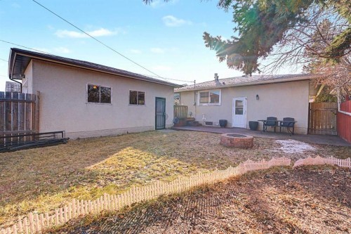 336 Penworth Way Se, Calgary, AB - Outdoor