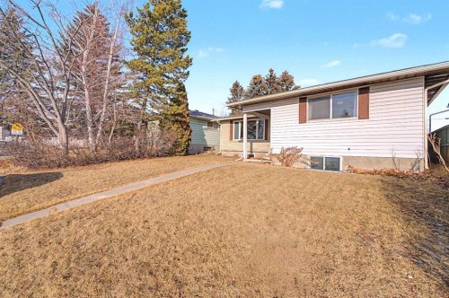 336 Penworth Way Se, Calgary, AB - Outdoor