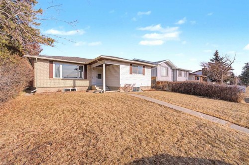 336 Penworth Way Se, Calgary, AB - Outdoor