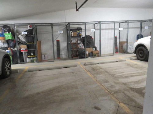 403-70 Sage Hill Walk Nw, Calgary, AB - Indoor Photo Showing Garage