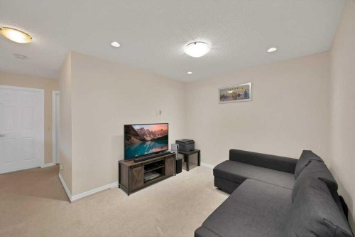 122 Kingfisher Crescent Se, Airdrie, AB - Indoor