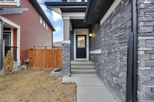 122 Kingfisher Crescent Se, Airdrie, AB - Outdoor