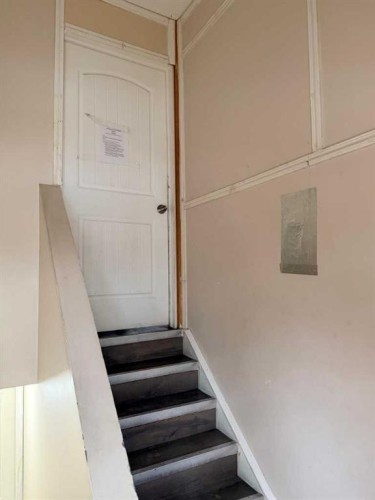 3802 44 Avenue Ne, Calgary, AB - Indoor Photo Showing Other Room