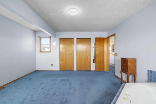 3236 Doverville Crescent Se, Calgary, AB - Indoor