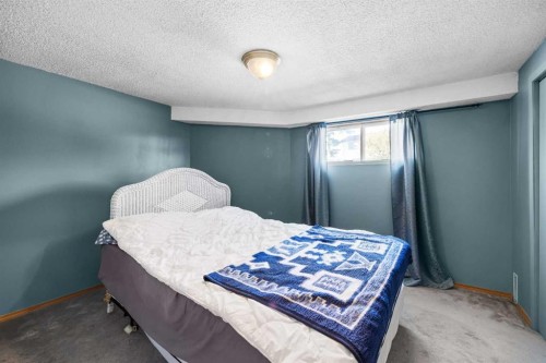 3236 Doverville Crescent Se, Calgary, AB - Indoor Photo Showing Bedroom