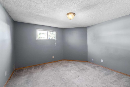 3236 Doverville Crescent Se, Calgary, AB - Indoor Photo Showing Other Room