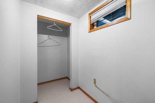 3236 Doverville Crescent Se, Calgary, AB - Indoor Photo Showing Other Room