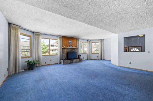 3236 Doverville Crescent Se, Calgary, AB - Indoor Photo Showing Other Room