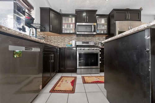 15 Cityscape Mews Ne, Calgary, AB - Indoor Photo Showing Kitchen