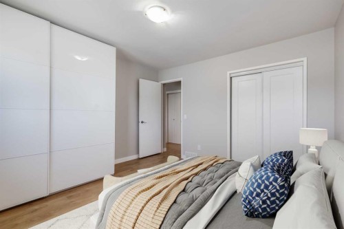 8111 Ranchview Drive Nw, Calgary, AB - Indoor Photo Showing Bedroom