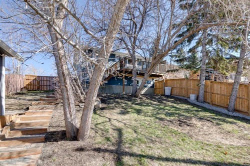 8111 Ranchview Drive Nw, Calgary, AB - Outdoor