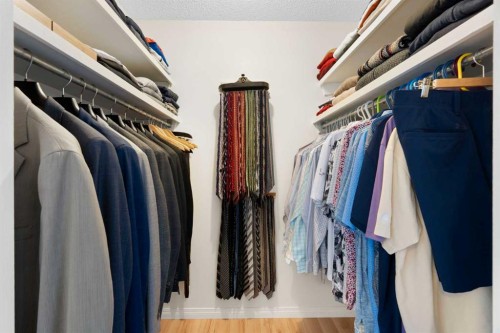 308 Hunterbrook Place Nw, Calgary, AB - Indoor With Storage