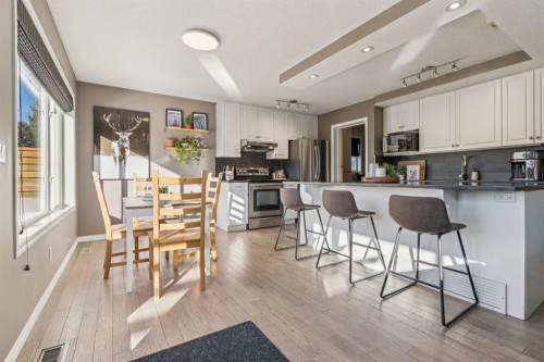 104 Bow Ridge Crescent, Cochrane, AB - Indoor Photo Showing Kitchen