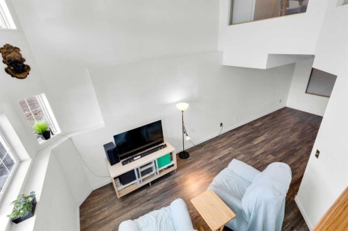 8035 Laguna Way Ne, Calgary, AB - Indoor