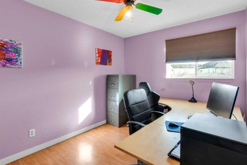 8035 Laguna Way Ne, Calgary, AB - Indoor Photo Showing Office