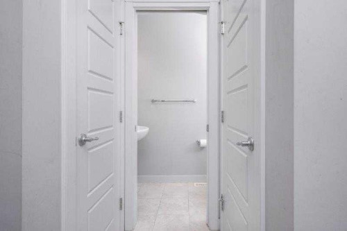 226 Redstone Drive Ne, Calgary, AB - Indoor