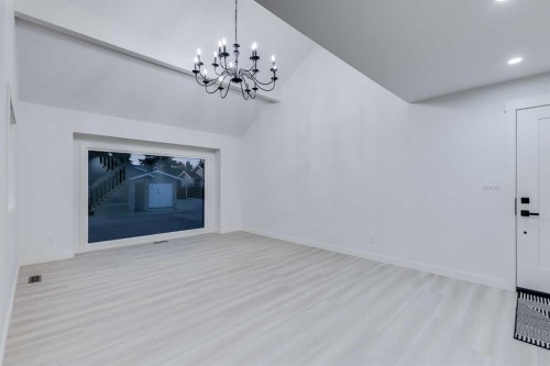 116 Deer Run Close Se, Calgary, AB - Indoor