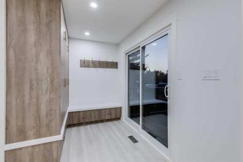 116 Deer Run Close Se, Calgary, AB - Indoor Photo Showing Other Room