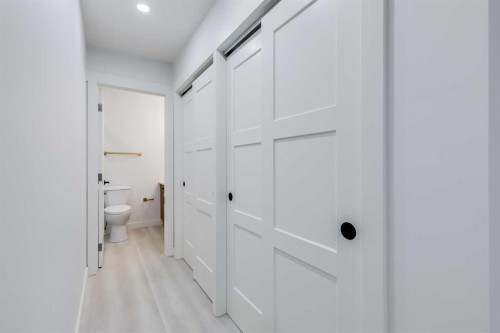 116 Deer Run Close Se, Calgary, AB - Indoor Photo Showing Other Room