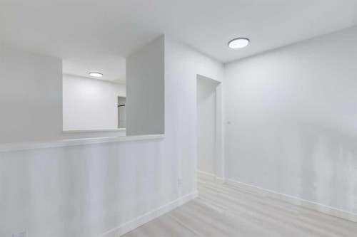 116 Deer Run Close Se, Calgary, AB - Indoor Photo Showing Other Room
