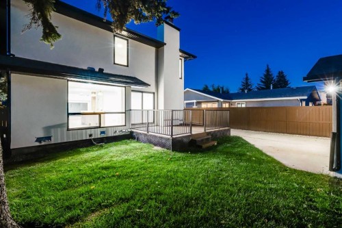 116 Deer Run Close Se, Calgary, AB - Outdoor With Exterior