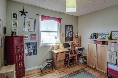 614 22 Avenue Ne, Calgary, AB - Indoor