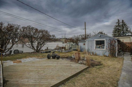 614 22 Avenue Ne, Calgary, AB - Outdoor