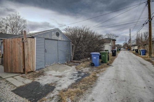 614 22 Avenue Ne, Calgary, AB - Outdoor