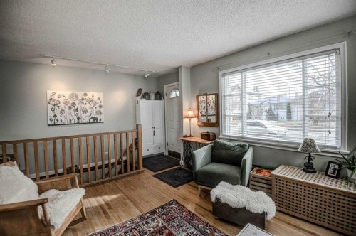 614 22 Avenue Ne, Calgary, AB - Indoor