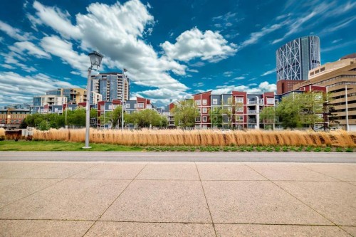 225-333 Riverfront Avenue Se, Calgary, AB - Outdoor