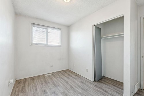 3640 Dover Ridge Drive Se, Calgary, AB - Indoor Photo Showing Other Room