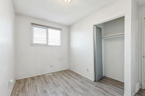 3640 Dover Ridge Drive Se, Calgary, AB - Indoor Photo Showing Other Room