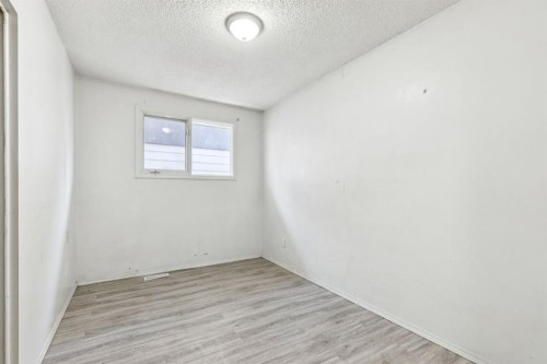 3640 Dover Ridge Drive Se, Calgary, AB - Indoor Photo Showing Other Room