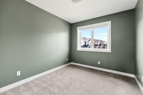 168 Crestridge Common Sw, Calgary, AB - Indoor Photo Showing Other Room