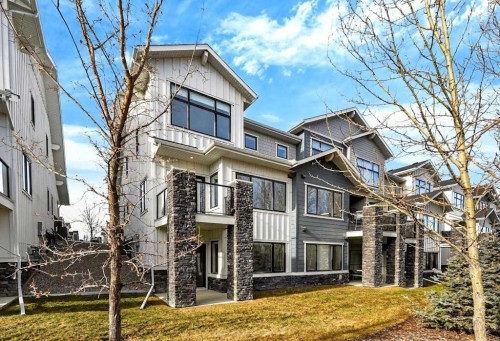 168 Crestridge Common Sw, Calgary, AB - Outdoor
