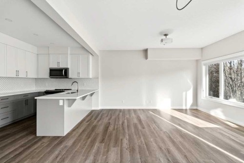 168 Crestridge Common Sw, Calgary, AB - Indoor Photo Showing Kitchen With Upgraded Kitchen