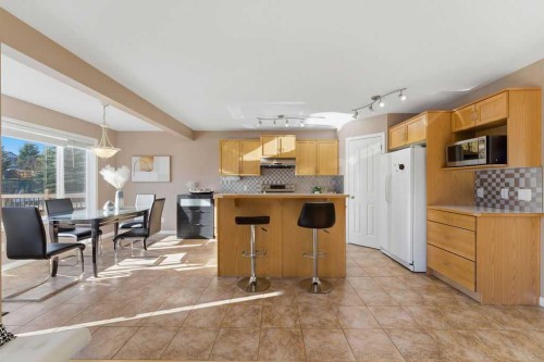 178 Kincora View Nw, Calgary, AB - Indoor Photo Showing Kitchen