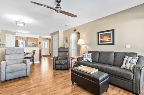 142 Freeman Way Nw, High River, AB - Indoor Photo Showing Living Room