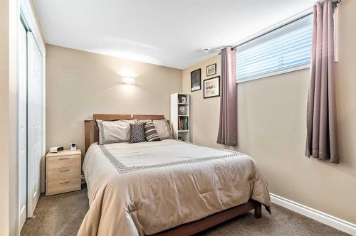 142 Freeman Way Nw, High River, AB - Indoor Photo Showing Bedroom