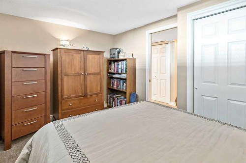142 Freeman Way Nw, High River, AB - Indoor Photo Showing Bedroom
