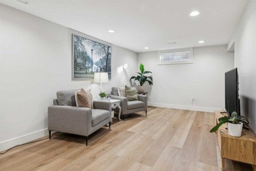 412 Athlone Road Se, Calgary, AB - Indoor