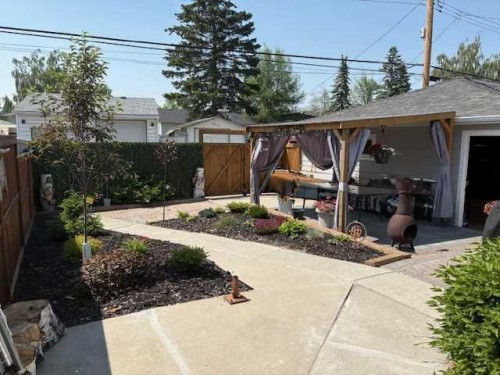 412 Athlone Road Se, Calgary, AB - Outdoor