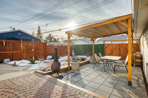 412 Athlone Road Se, Calgary, AB - Outdoor With Deck Patio Veranda