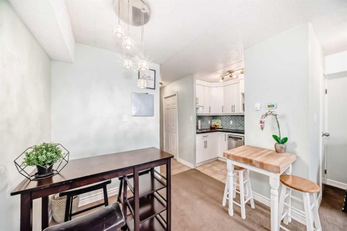 303-319 2 Avenue, Strathmore, AB - Indoor