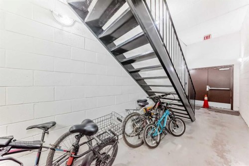 303-319 2 Avenue, Strathmore, AB - Indoor Photo Showing Other Room