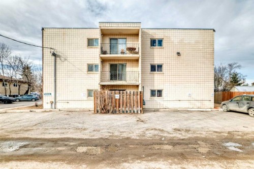 303-319 2 Avenue, Strathmore, AB - Outdoor