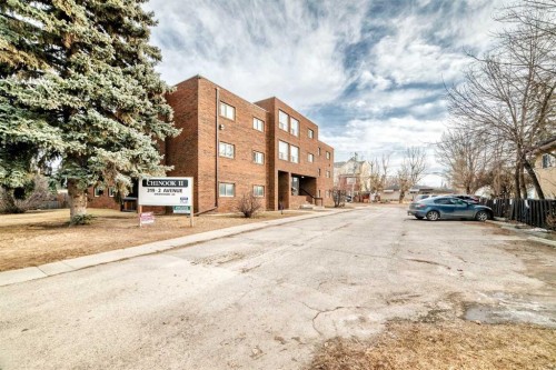 303-319 2 Avenue, Strathmore, AB - Outdoor