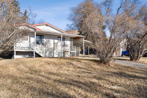 332 Third Street West, Cochrane, AB - Outdoor