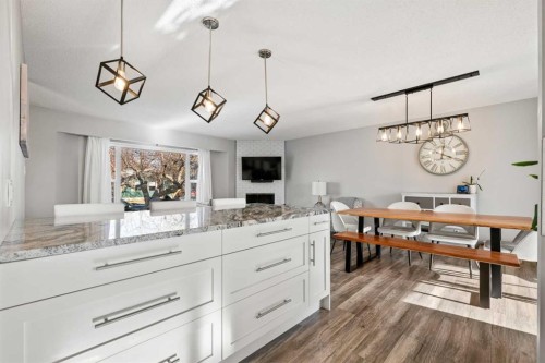 304 Wascana Crescent Se, Calgary, AB - Indoor Photo Showing Dining Room